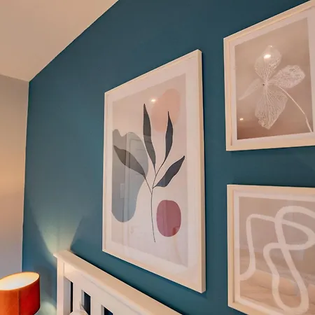 Townhouse In Dockland Ferienhaus Galway