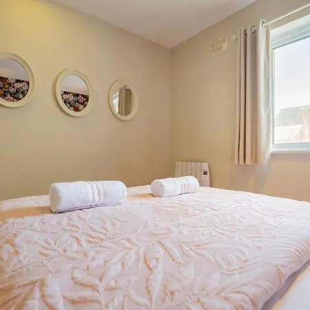 Townhouse In Dockland Ferienhaus *